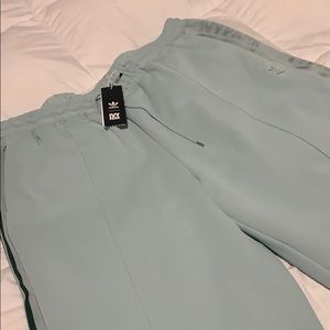 Ivy park Sold out !! Size 2xl. Brand New with tag